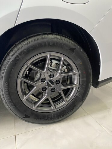 BYD Seal 06-18