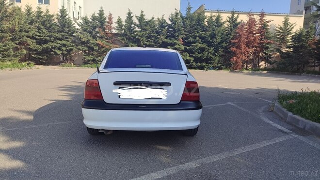 Opel Vectra 1998, 527,000 km - 1.8 l - Sumqayıt