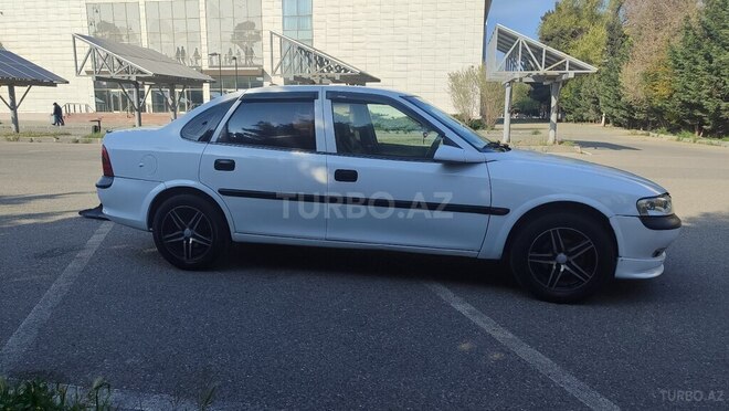 Opel Vectra 1998, 527,000 km - 1.8 l - Sumqayıt