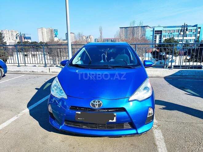 Toyota Prius C 2014, 192,000 km - 1.5 л - Bakı