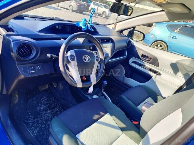 Toyota Prius C 2014, 192,000 km - 1.5 л - Bakı