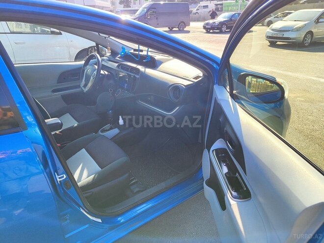 Toyota Prius C 2014, 192,000 km - 1.5 л - Bakı