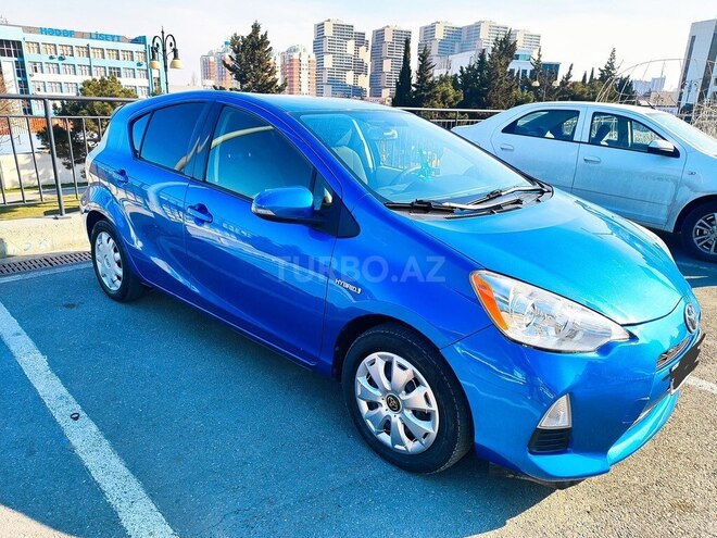 Toyota Prius C 2014, 192,000 km - 1.5 л - Bakı