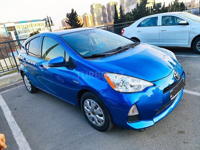 Toyota Prius C 2014, 192,000 km - 1.5 л - Bakı