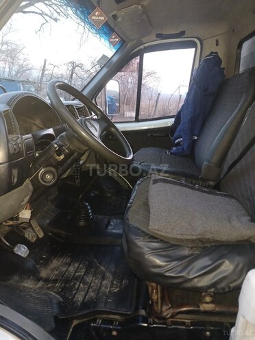 GAZ 330202-740 2004, 350,000 km - 2.5 l - Qax