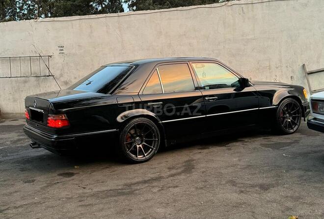 Mercedes E 280 1993, 350,000 km - 2.8 l - Bakı