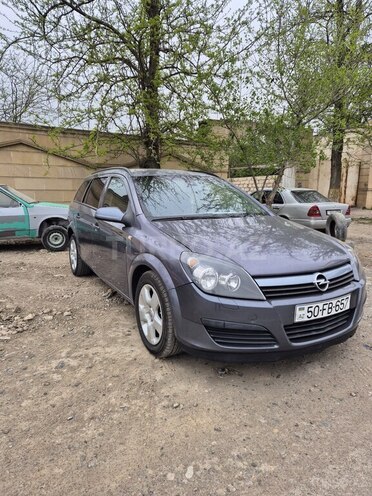 Opel Astra 2006, 170,600 km - 1.3 l - Salyan