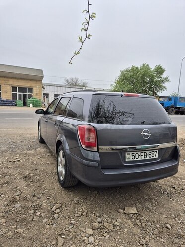 Opel Astra 2006, 170,600 km - 1.3 l - Salyan