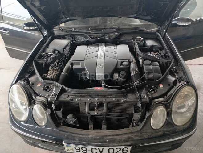 Mercedes E 240 2003, 250,000 km - 2.6 l - Saatlı