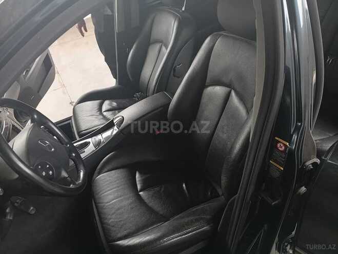 Mercedes E 240 2003, 250,000 km - 2.6 l - Saatlı