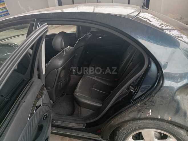 Mercedes E 240 2003, 250,000 km - 2.6 l - Saatlı