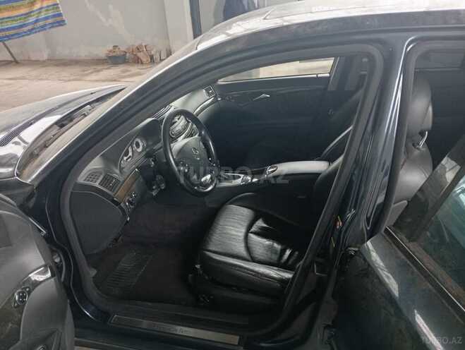 Mercedes E 240 2003, 250,000 km - 2.6 l - Saatlı