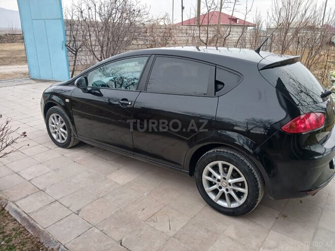 SEAT Leon-2