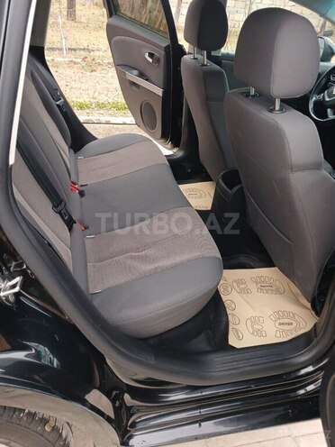 SEAT Leon-13