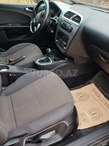 SEAT Leon-12
