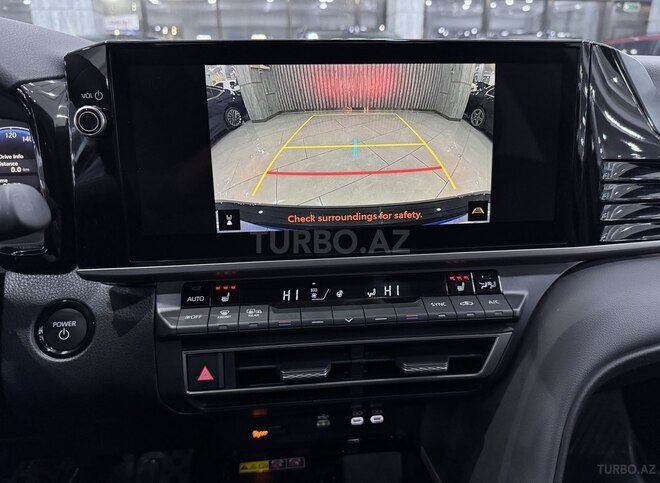 Toyota Camry-16
