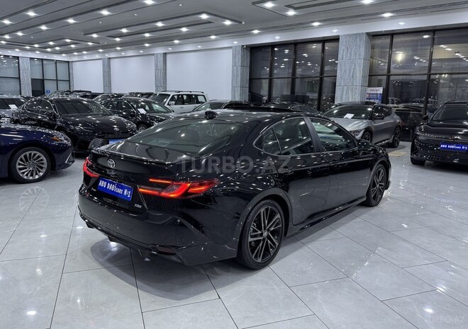 Toyota Camry-5