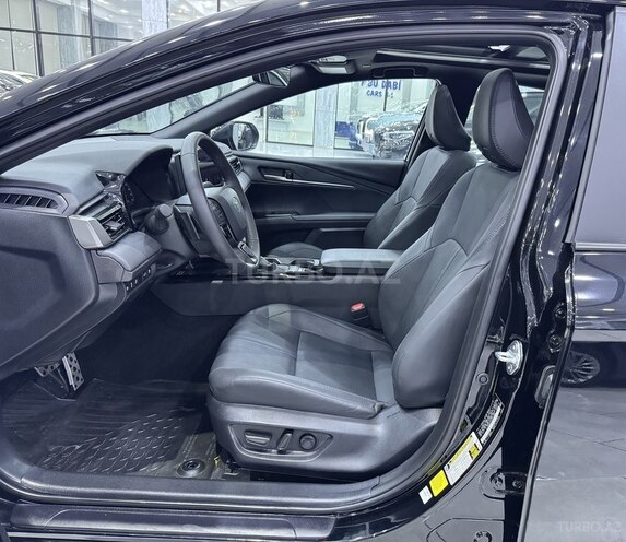 Toyota Camry-11