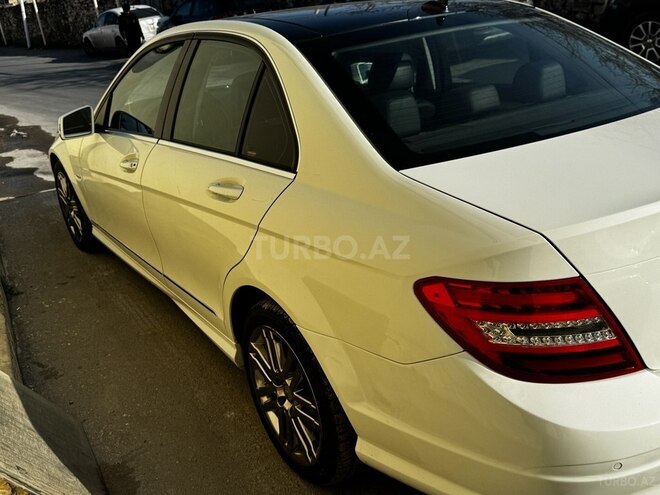 Mercedes C 220 d 2010, 180,000 km - 2.2 л - Bakı
