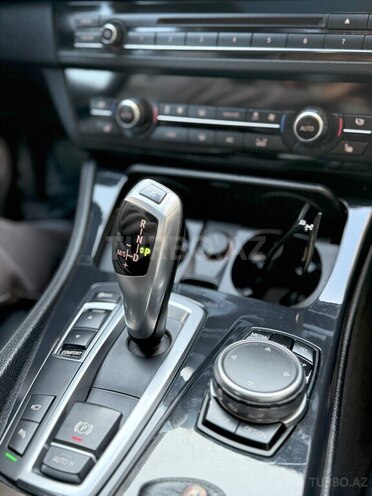 BMW 520 2016, 240,100 km - 2.0 l - Bakı