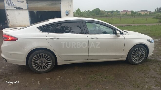 Ford Fusion (North America) 2014, 200,000 km - 2.0 l - Masallı