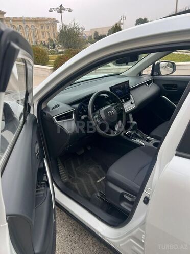 Toyota Corolla Cross 2024, 39,000 km - 2.0 l - Bakı
