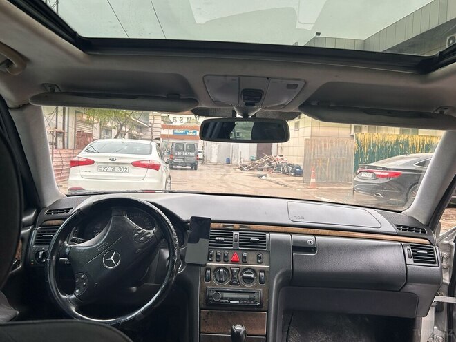 Mercedes E 220 d 2001, 456,820 km - 2.2 л - Bakı