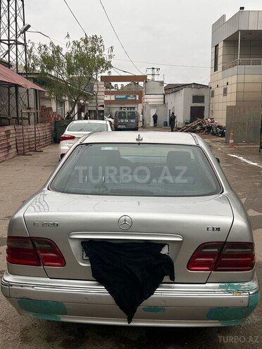 Mercedes E 220 d 2001, 456,820 km - 2.2 л - Bakı