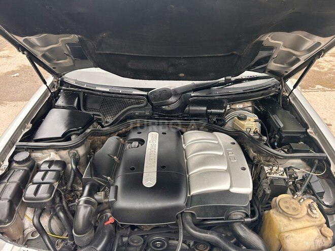 Mercedes E 220 d 2001, 456,820 km - 2.2 л - Bakı