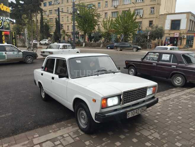 LADA (VAZ) 2107 2006, 87,665 km - 1.6 l - Salyan