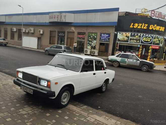 LADA (VAZ) 2107 2006, 87,665 km - 1.6 l - Salyan