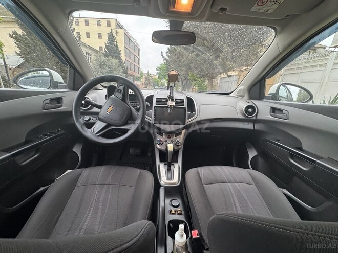 Chevrolet Aveo-3