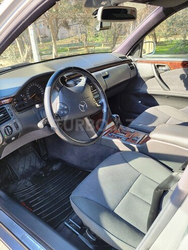 Mercedes E 220 d 2000, 458,000 km - 2.2 l - Bakı