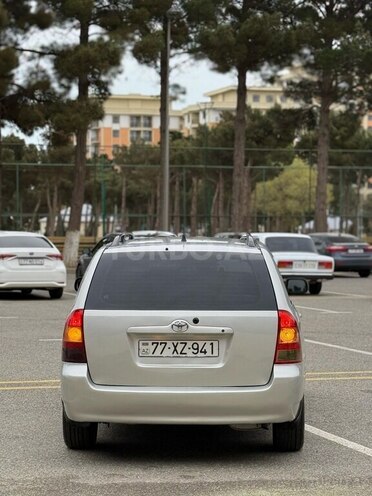 Toyota Corolla 2006, 240,000 km - 1.4 l - Sumqayıt