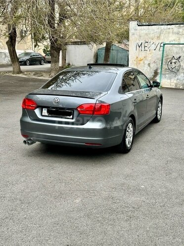 Volkswagen Jetta-3