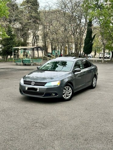 Volkswagen Jetta-5