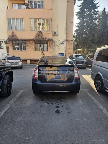 Toyota Prius 2015, 329,000 km - 1.8 л - Bakı