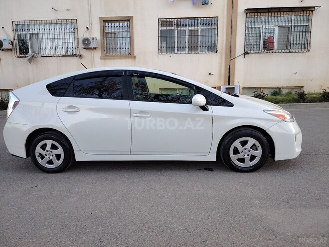 Toyota Prius 2015, 144,000 km - 1.8 l - Bakı