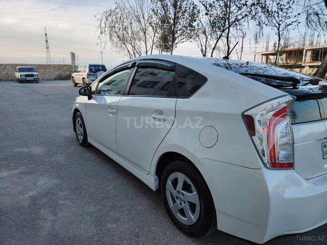 Toyota Prius 2015, 144,000 km - 1.8 l - Bakı