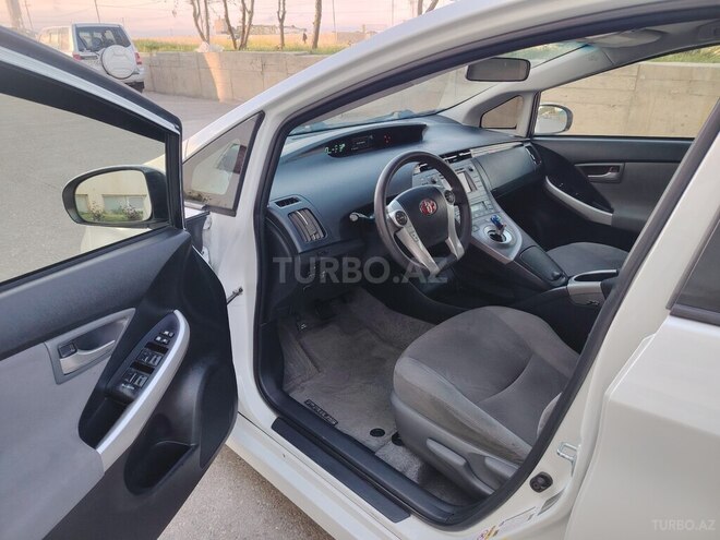 Toyota Prius 2015, 144,000 km - 1.8 l - Bakı