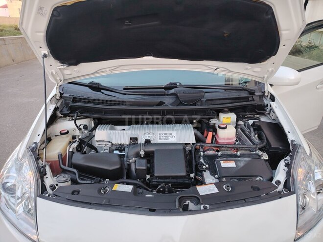 Toyota Prius 2015, 144,000 km - 1.8 l - Bakı