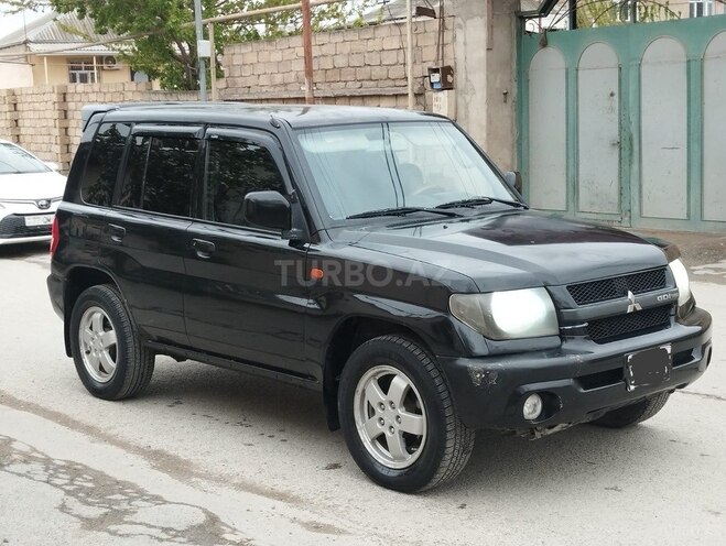 Mitsubishi Pajero io 2001, 274,000 km - 2.0 l - Bakı
