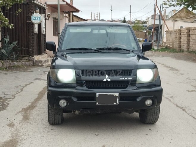 Mitsubishi Pajero io 2001, 274,000 km - 2.0 l - Bakı