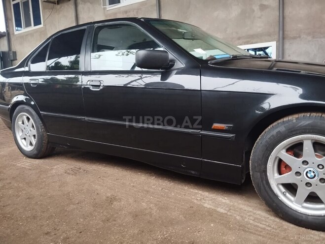 BMW 320-11