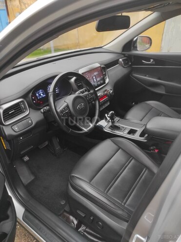 Kia Sorento-9