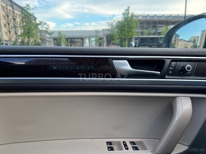 Volkswagen Touareg 2011, 275,000 km - 3.6 l - Bakı