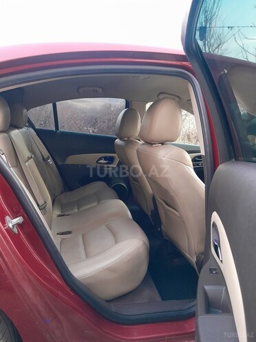 Chevrolet Cruze-10