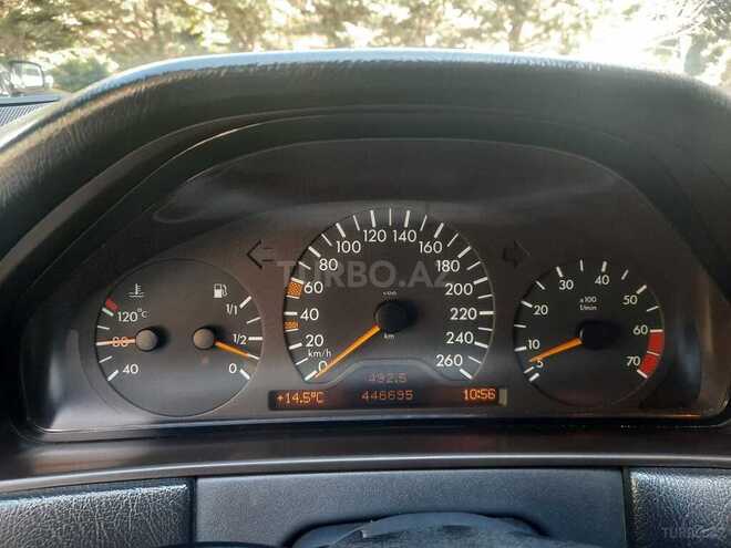 Mercedes E 280 1998, 446,700 km - 2.8 l - Bakı