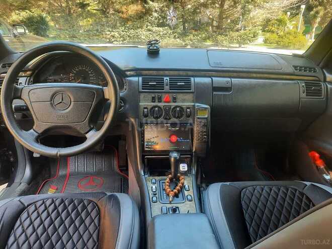 Mercedes E 280 1998, 446,700 km - 2.8 l - Bakı