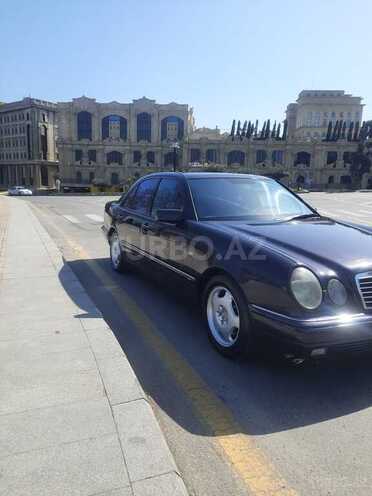 Mercedes E 280 1998, 446,700 km - 2.8 l - Bakı